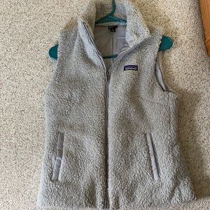 Medium Patagonia women’s fuzzy vest